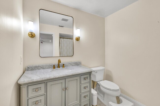 Building Photo - 881 NW 81st Way