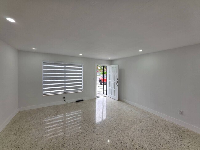 Building Photo - 18730 NW 29th Pl