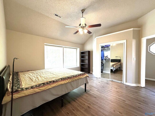 Building Photo - 110 Sunset Ridge