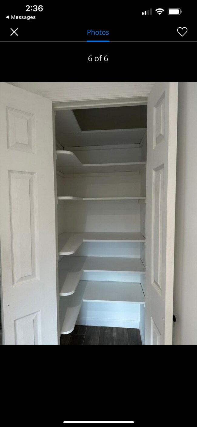 Large closets - 112 Overlook St