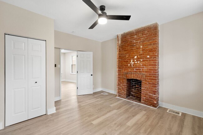 Building Photo - 313 Kambach St