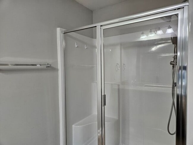 Building Photo - Great Home ! Great Schools !