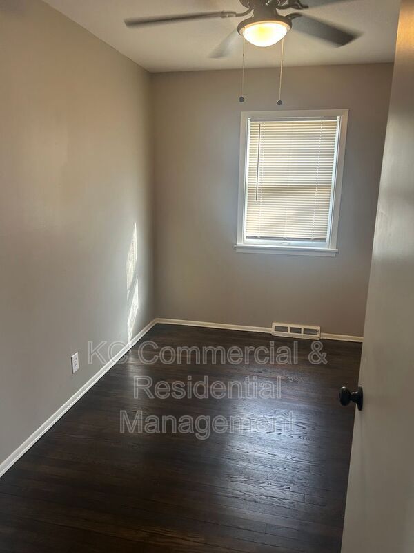 Building Photo - 309 Manor Ln