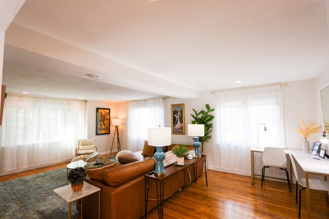 Building Photo - 25 Jay St