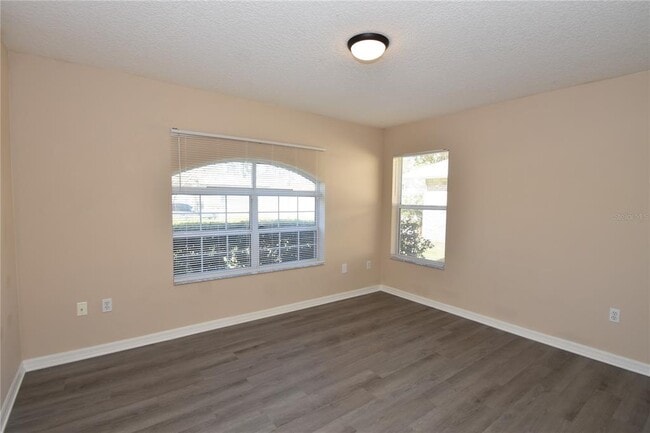 Building Photo - 8 Regency Dr