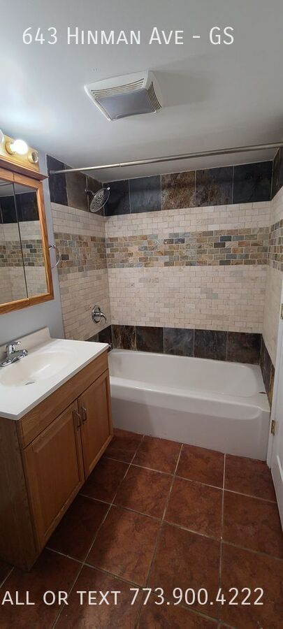 Building Photo - 643 Hinman Ave