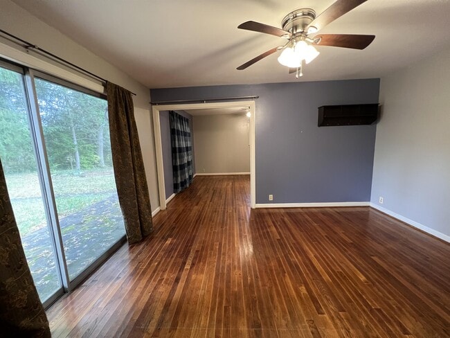 Building Photo - 3329 Collins Ferry Rd