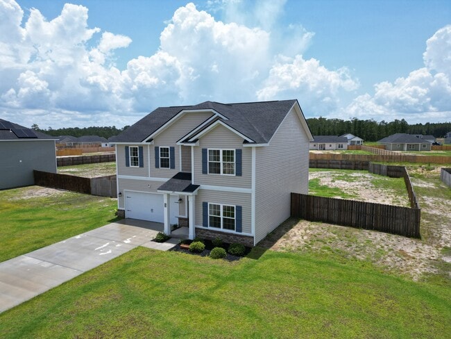Building Photo - 195 Deerfield Dr NE