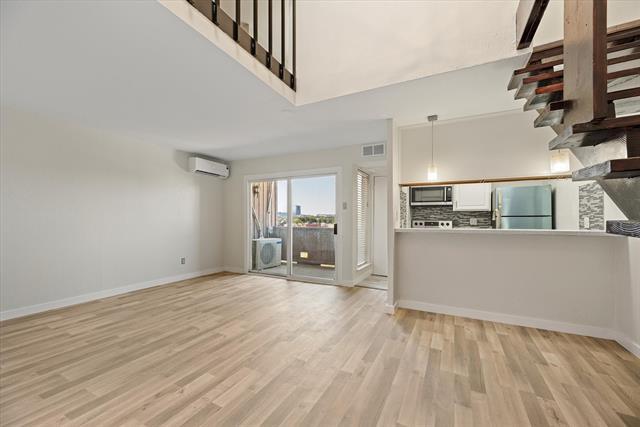 Building Photo - 2627 Douglas Ave