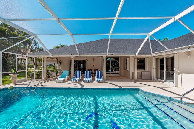 Building Photo - 15495 Rolling Meadows Cir