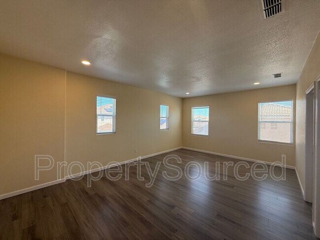 Building Photo - 1633 Sparrowhawk St