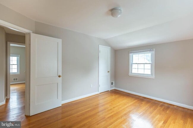 Building Photo - 5513 5th St S