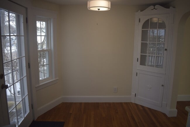 Building Photo - 60 Park St