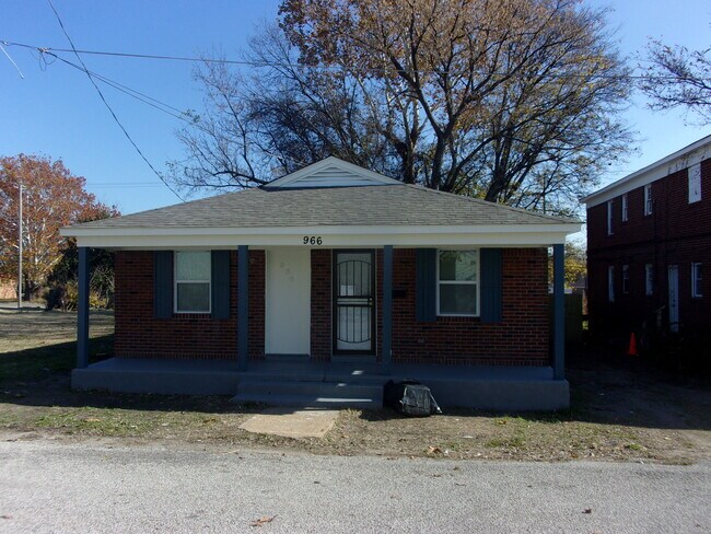 Primary Photo - 966 Tennessee St