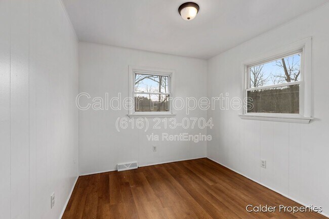 Building Photo - 6681 Egan Ave SE