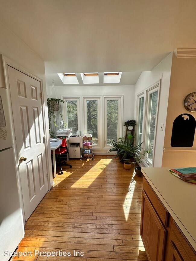 3 br, 2.5 bath House 21156 Hedgerow Terrace 21156 Hedgerow Terrace Ashburn VA 20147