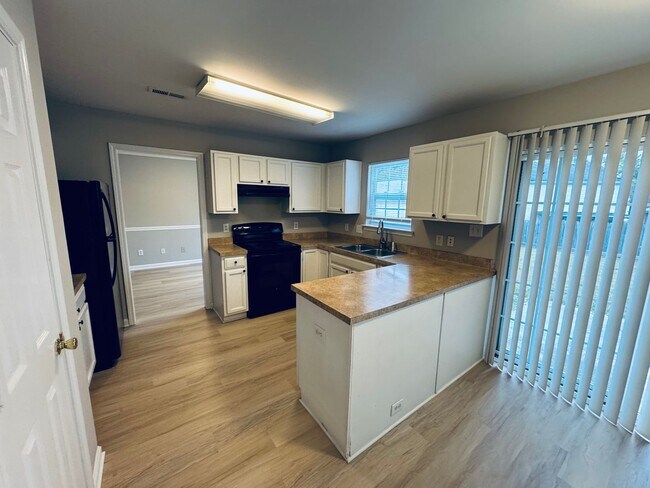 Building Photo - 7136 Roaming Path Ct
