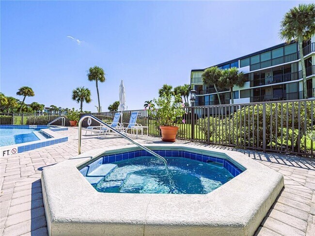 Building Photo - 1821 Mooringline Dr