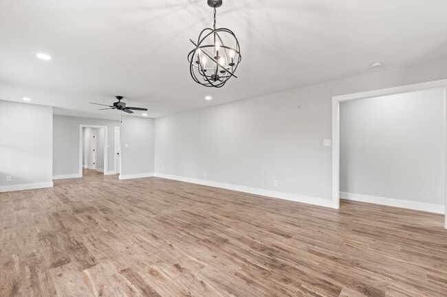 Building Photo - 102 Dogwood Ln