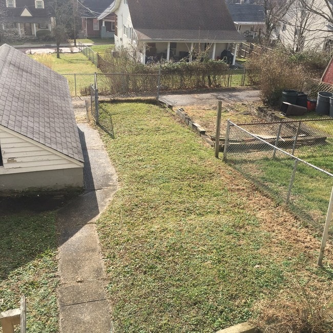 Building Photo - 1634 Cedar St