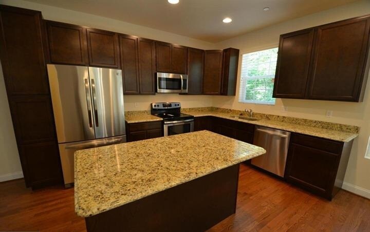 Building Photo - 5917 Sneed Dr