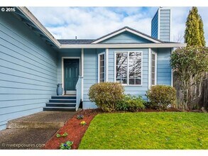 Building Photo - Updated Single Level Home in Highly Sought...