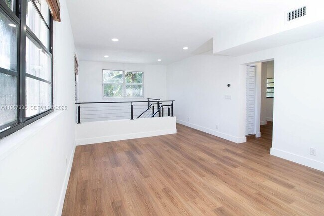 Building Photo - 1255 Jackson St