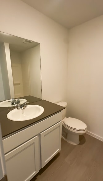 Building Photo - 5018 Primrose Rdg