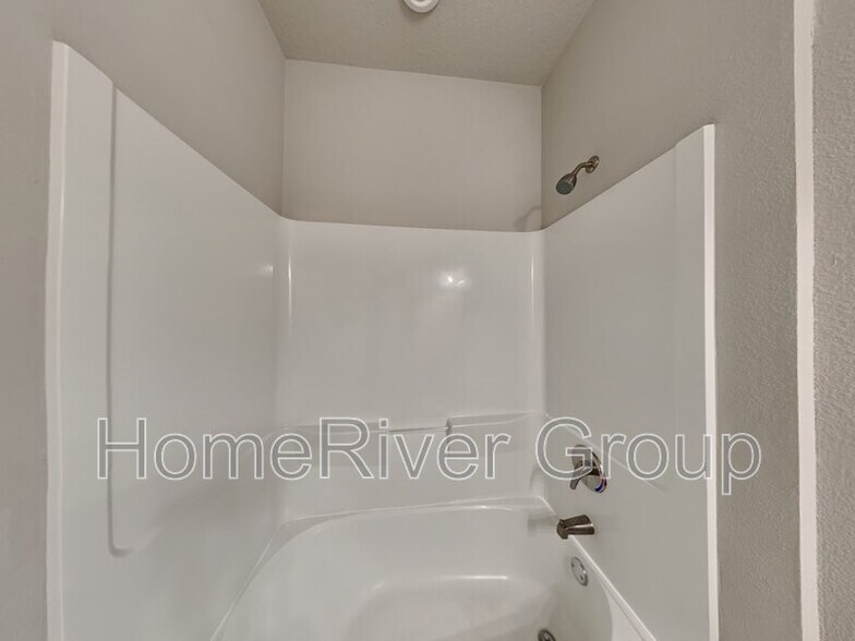 Building Photo - 18407 Kerrville Cir
