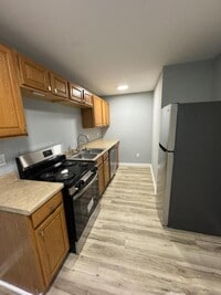 Building Photo - 2085 Cosmos Dr