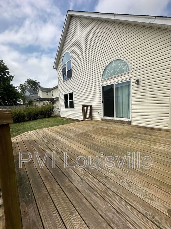 Building Photo - 4007 Mimosa View Dr