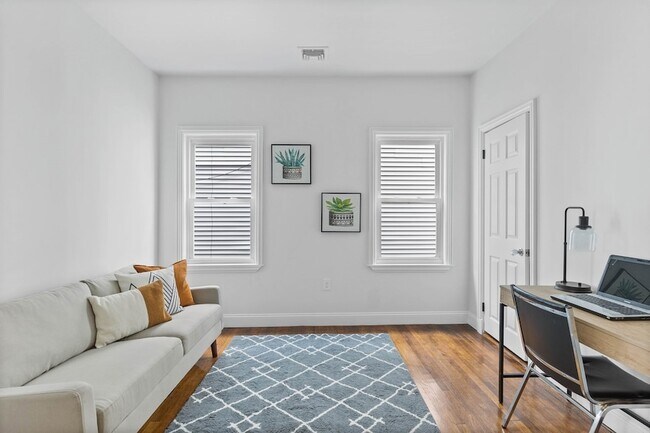 Building Photo - 60 Lithgow St