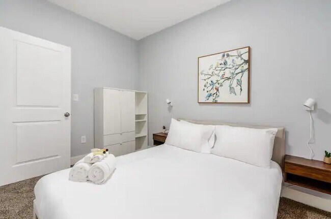 Building Photo - 61-63 E Moler St