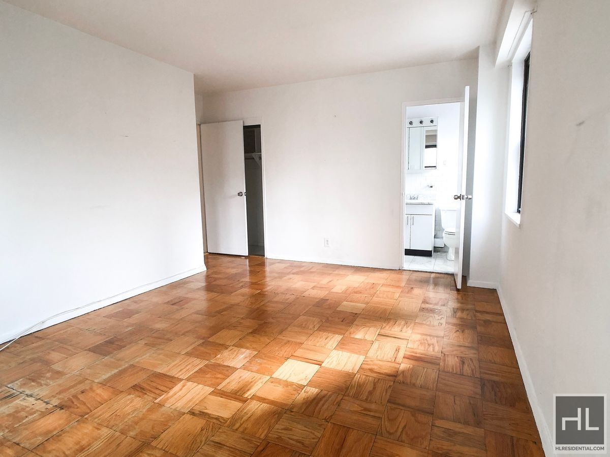 Building Photo - East 89 Street