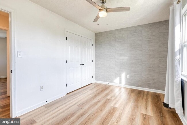 Building Photo - 1577 Loring Ct
