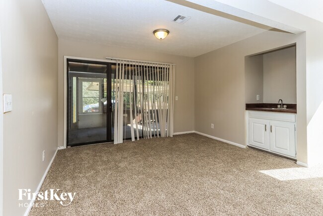 Building Photo - 1548 Stoneleigh Way