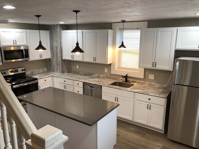 Building Photo - *******2-bed/1-bath COMPLETELY RENOVATED HOME FOR RENT in Bridgeville!*****