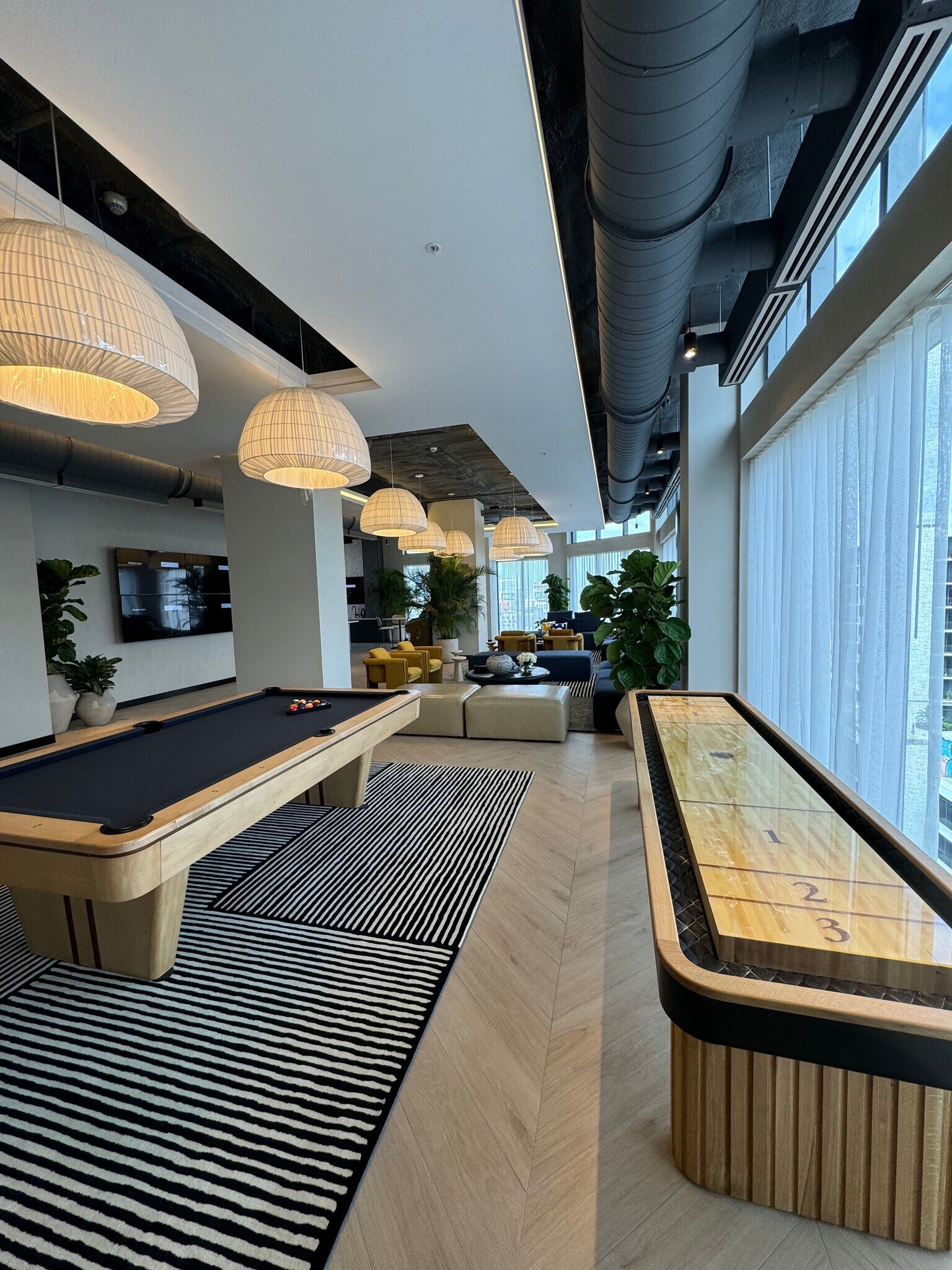 Building Photo - 132 NE 22nd St