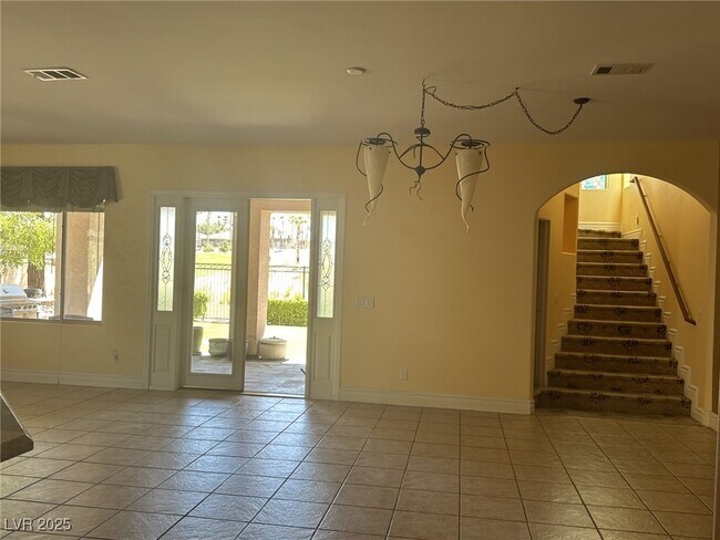Building Photo - 141 Cliff Valley Dr