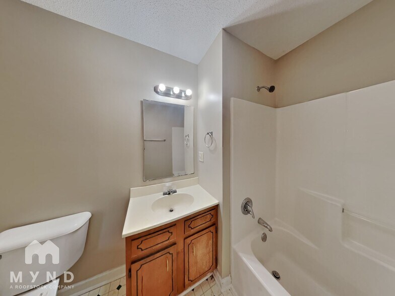 Building Photo - 202 Jubilee Dr