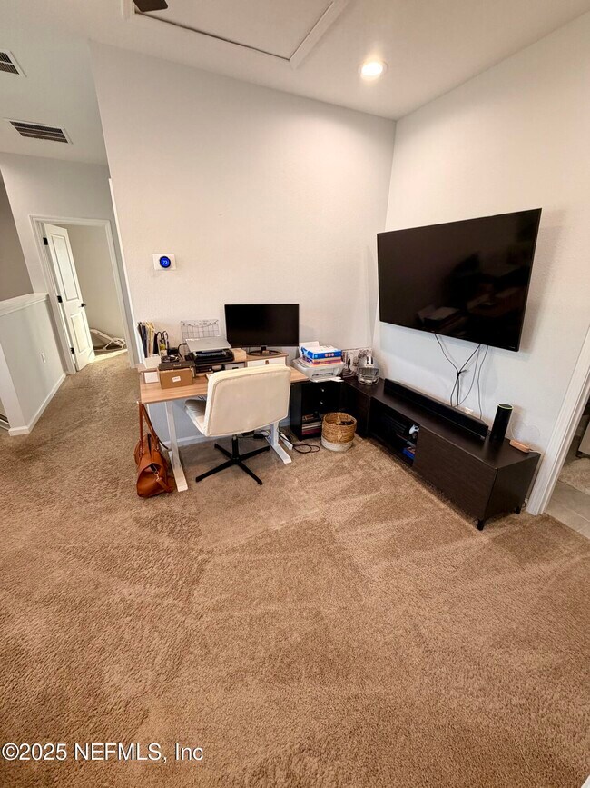 Building Photo - 293 Pine Bluff Dr