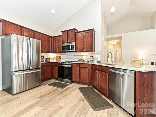 Building Photo - 17405 Caldwell Track Dr