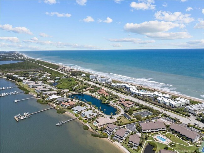 Building Photo - 2355 NE Ocean Blvd