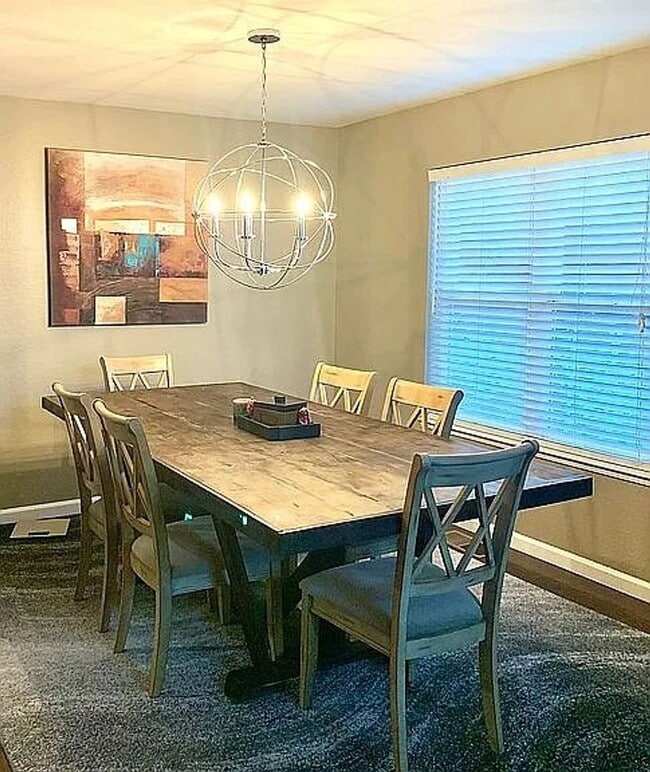 Building Photo - Spacious 5BR House in Sparks