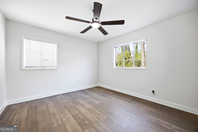 Building Photo - 42 W Belle Isle Rd NE