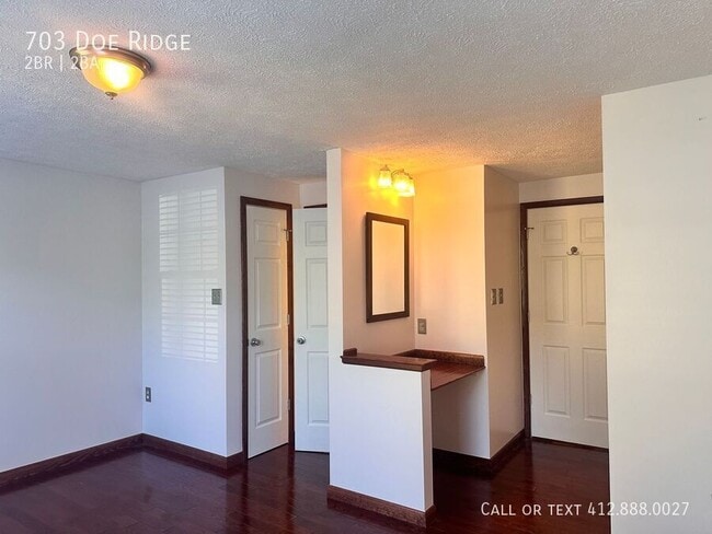Building Photo - 703 Doe Ridge