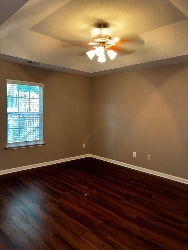 Building Photo - Of course! The marketing title iElegant 3-Bedroom Townhouse with Modern Comforts.