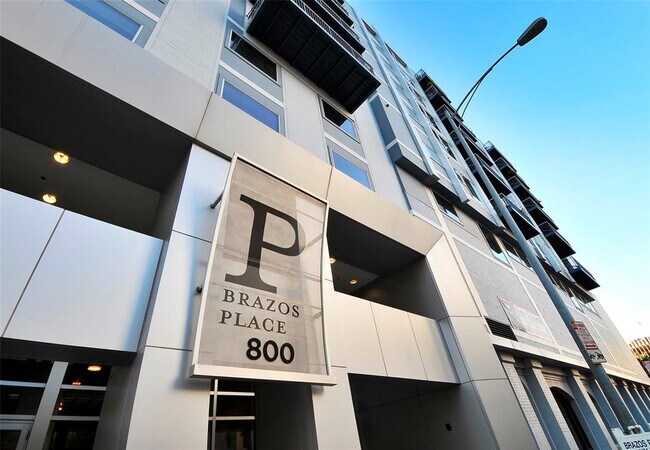 Building Photo - 800 Brazos St