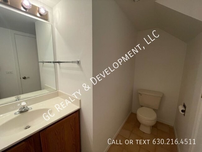 Building Photo - 730 Sturnbridge Ln