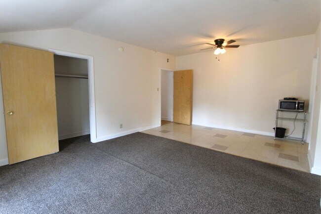 Building Photo - 7174 Germantown Ave